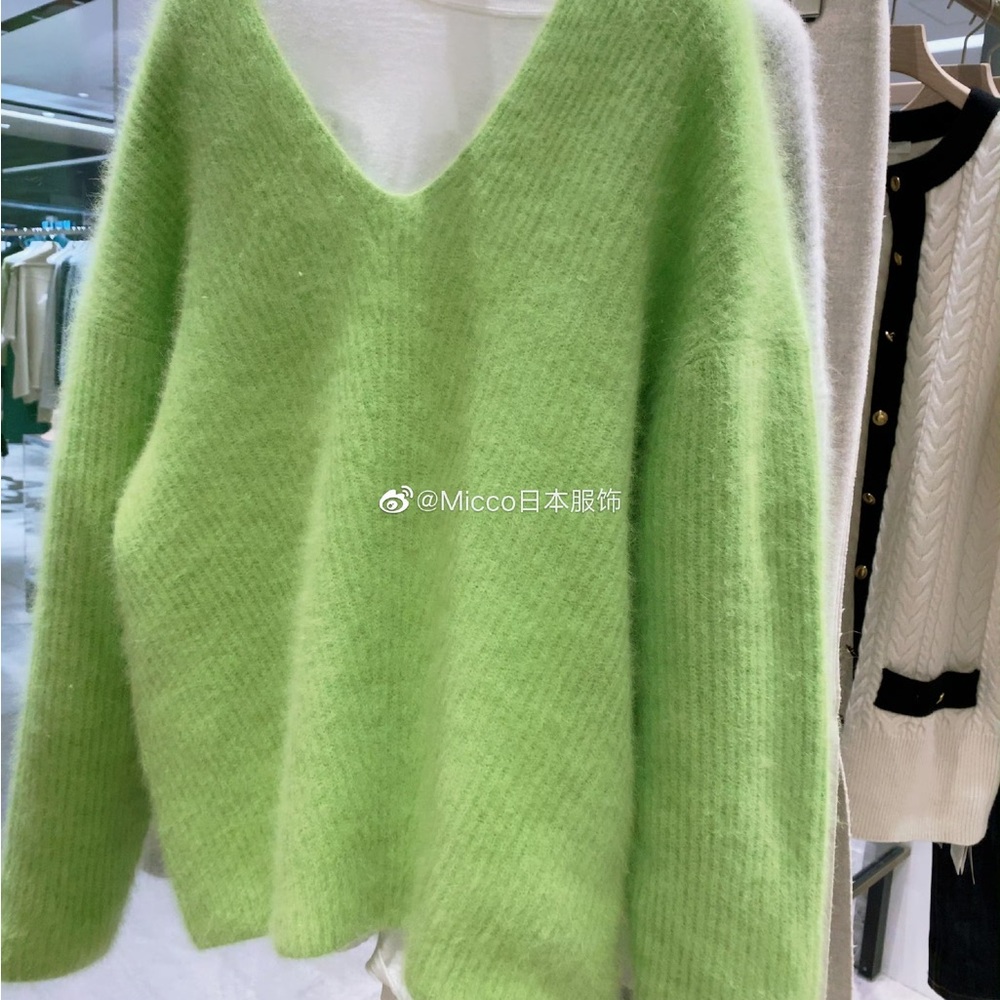 Plage V-Neck Lime Green Sweater